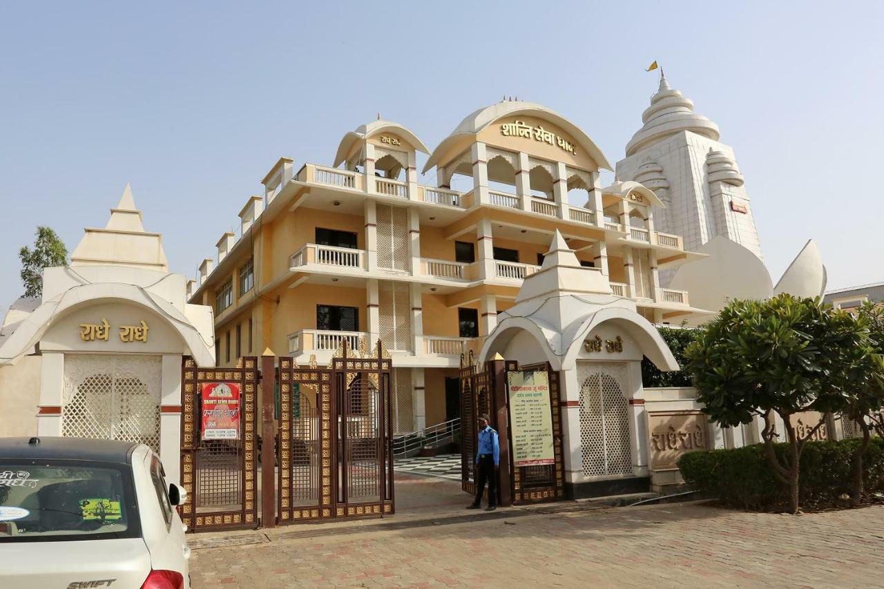 Oyo 13564 Near Prem Mandir Hotel Mathura Bagian luar foto